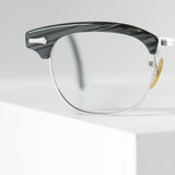 当時の職人によるハンドメイドヴィンテージ Shuron Ronsir ブラックブライアーリムメガネのクローズアップ画像