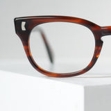 Liberty 9 PAR 48/24 アメリカ製ヴィンテージメガネ ホーンリムウェリントン型 アップ画像