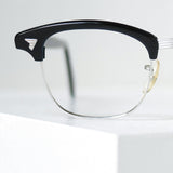 1950-1960年代製アメリカンオプティカル（American Optical）サーモント ヴィンテージメガネフレーム（ブラック・12KGF金張り・デッドストック）の正面写真