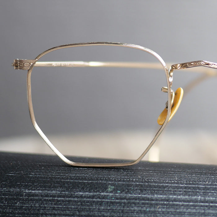AMERICAN OPTICAL アメリカン オプティカル 1930's ハーフリム ホワイトゴールド12KGF ヴィンテージヘキサゴンサングラス  シルバー×バーガンディ American Optical アメリカンオプティカル コートランド ヴィンテージ