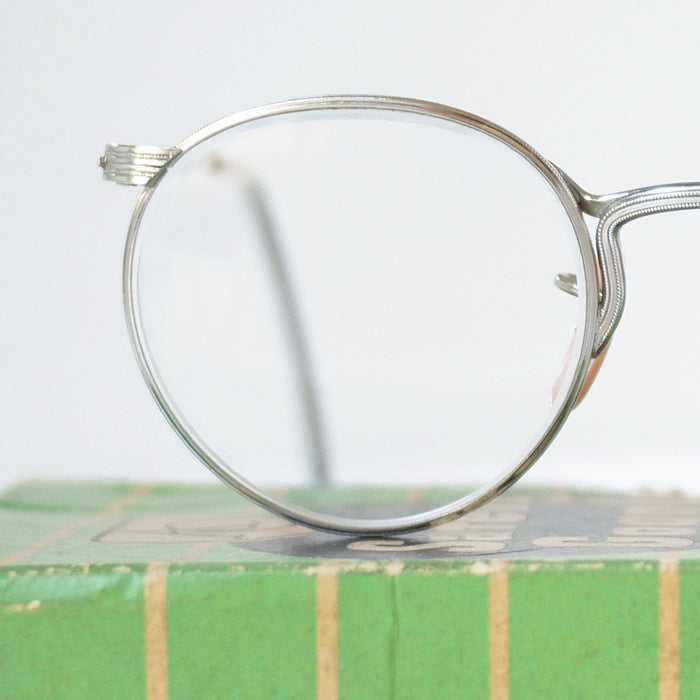 american-optical-vintage-