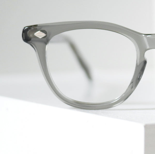 【American Optical】アメリカンオプティカル USS ダイヤ ホーンリム・スモークグレー 44/18 ヴィンテージ