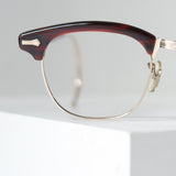  当時の職人によるハンドメイド Shuron Ronsir 金張りヴィンテージメガネ アンバーリムのクローズアップ画像