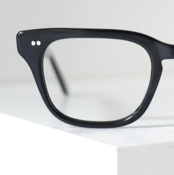 1950-60年代ヴィンテージメガネ Shuron Mitch シュロン ミッチ ホーンリムウェリントン ブラック 50/20 デッドストック品のアップ写真