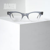 ヴィンテージ 1950–60年代 タートオプティカル カウントダウン グレーフェード 44/24。映画『ヒットマンズ・ボディガード』でゲイリー・オールドマンが着用したデッドストック眼鏡フレーム。