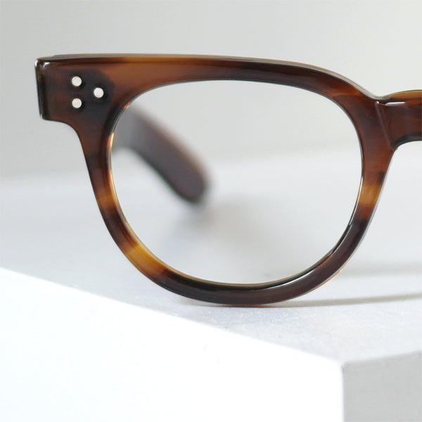 TART OPTICAL FDR 48/22 アンバーカラーのヴィンテージ眼鏡。1950〜60年代製、デッドストックの不朽の名作フレーム アメリカ製