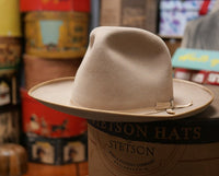 【ROYAL STETSON】1950s ストラトライナー・ベージュ ヴィンテージフェドラハット 帽子 取扱店 ジョニーデップ